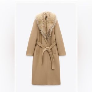 Beige Wool Coat with Faux fur collar (removable)